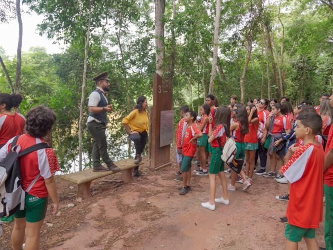 Visitas guiadas ao bem tombado visam promover educação patrimonial com escolas e comunidades