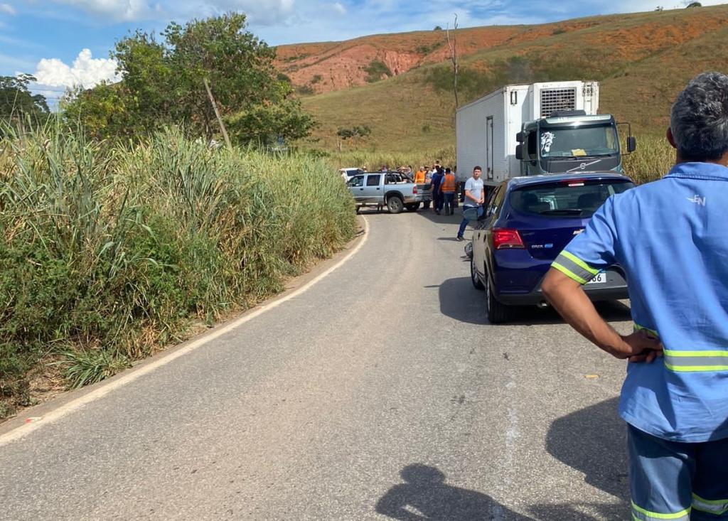 Acidente aconteceu em uma das curvas da LMG 758