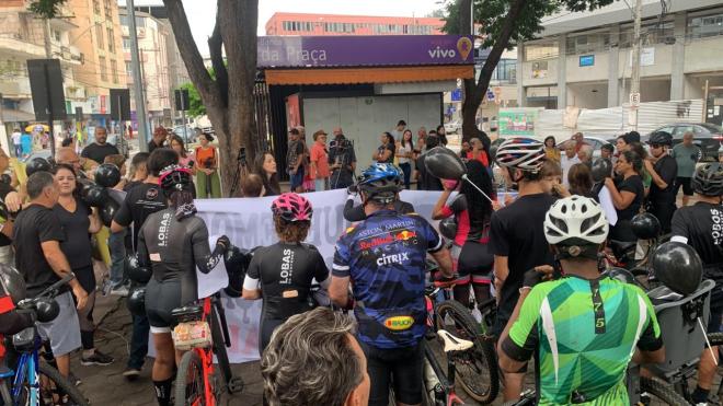 Ciclistas também foram prestigiar o ato deste sábado
