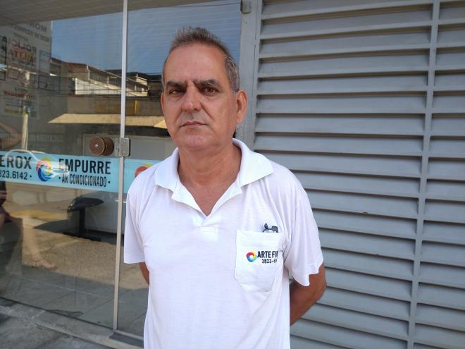 Há 37 anos que Robson Chaves tem seu estabelecimento comercial situado no Balança Mas Não Cai 