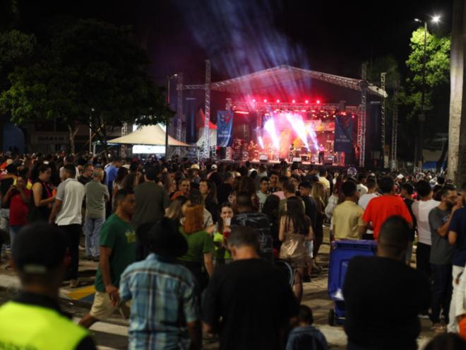 Shows com artistas regionais foram destaque na programação intensa do mês de abril