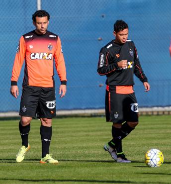 O clube já conseguiu bloquear cerca R$ 15 milhões nas contas do ex-atacante 