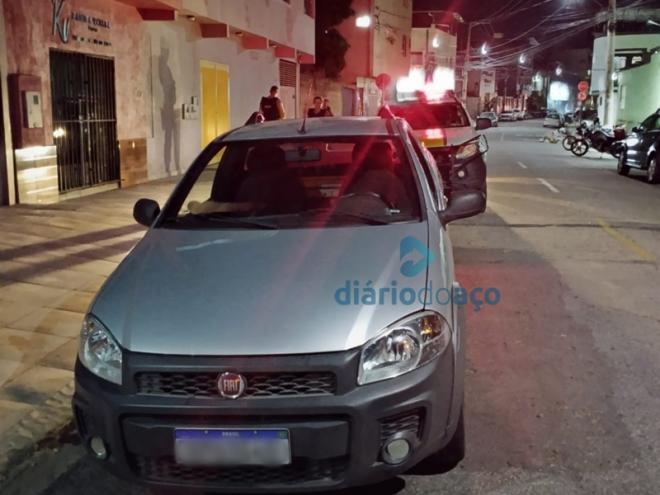 A picape Fiat Strada foi encontrada na posse de um homem de 47 anos no Caravelas
