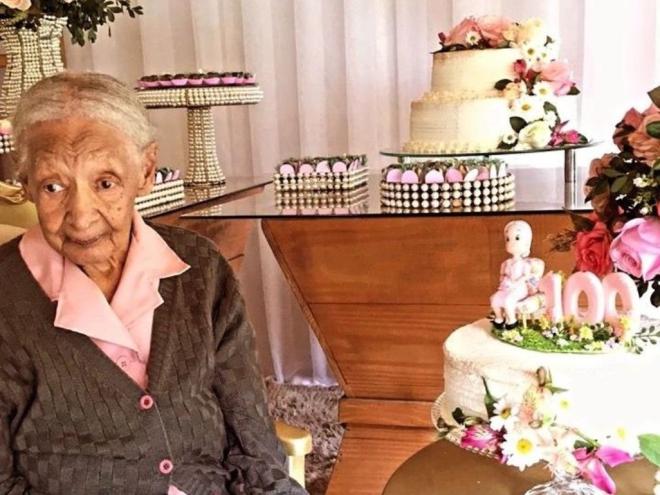 Dona Efigênia Anacleta nas comemorações dos seus 100 anos em 2022