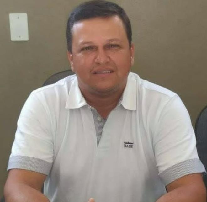 Lester Osório tinha 49 anos e pilotava sozinho o avião que caiu neste domingo 