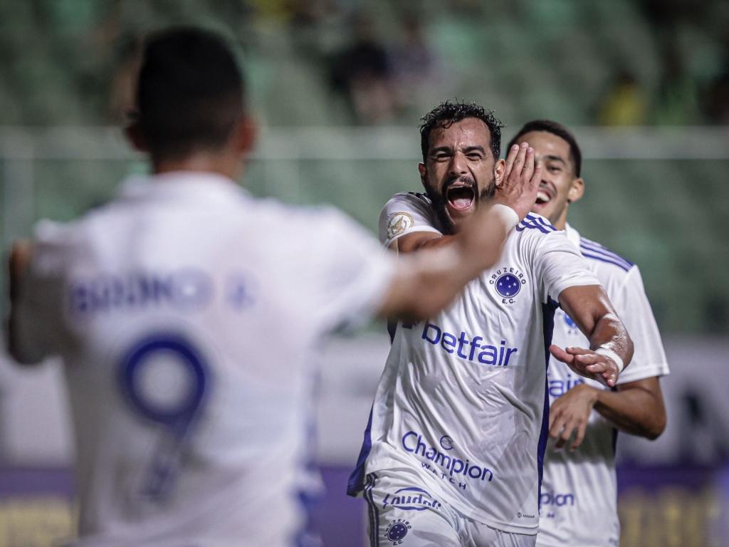 Cruzeiro venceu todos os jogos contra o Goiás no Independência