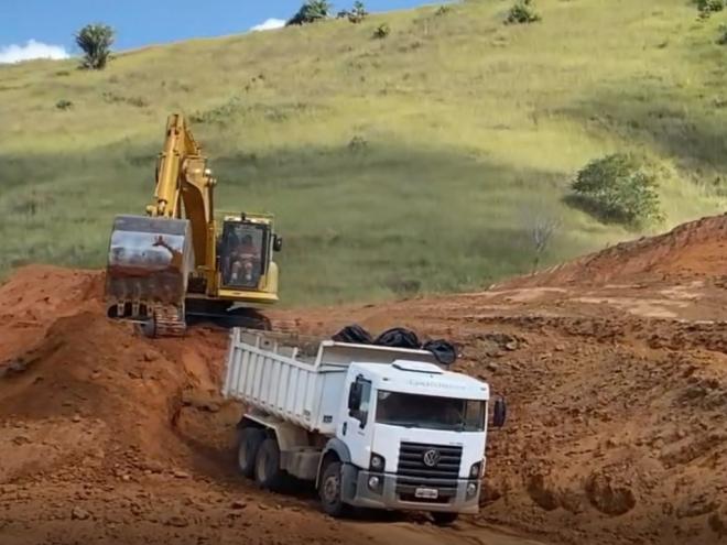  Os trabalhos ocorrem às margens da BR-116, na Vila Marques, em Inhapim