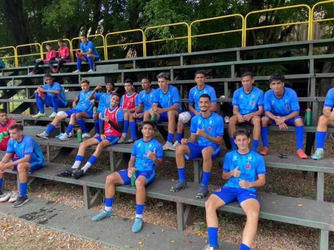 O grupo de jogadores treina há duas semanas visando o confronto contra o Contagem, no Ipatingão 