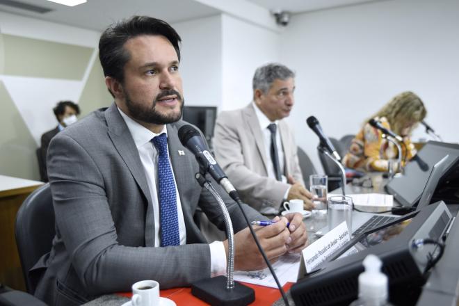 Secretário de Desenvolvimento Econômico abordou desestatização da companhia; projeto será costurado em colaboração com a Assembleia 