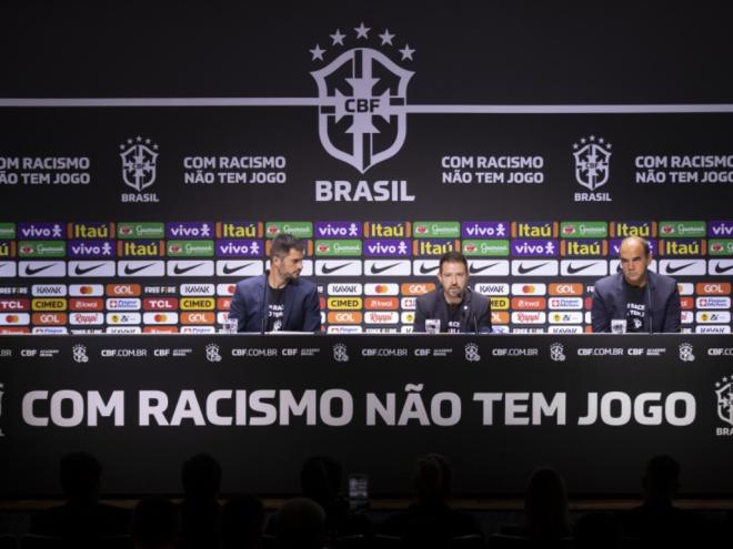 A lista dos jogadores convocados foi divulgada durante coletiva de imprensa 