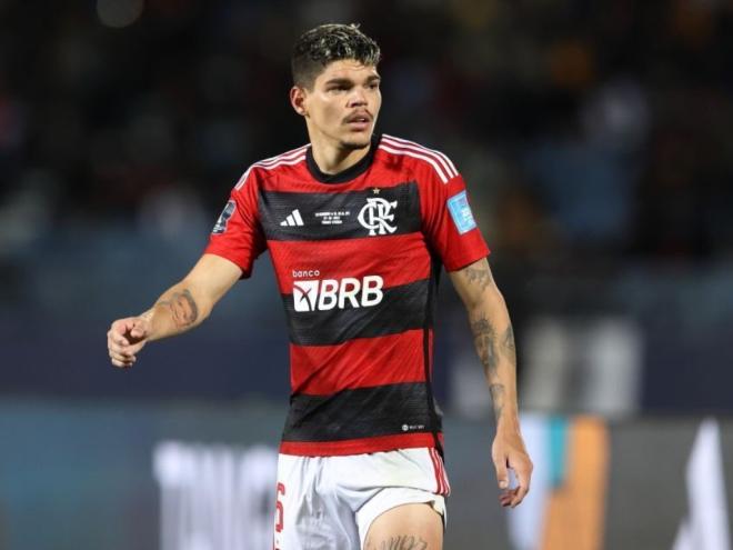 O lateral Ayrton Lucas, do Flamengo, é uma das caras novas na seleção, com grande expectativa de bom desempenho