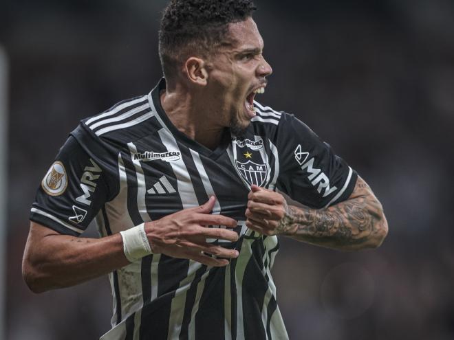 Paulinho abriu o placar para o Galo 