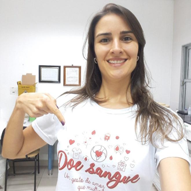 A farmacêutica da Agência Transfusional do Hospital Municipal Eliane Martins (HMEM), Monise Fonseca, falou da importância da doação de sangue 