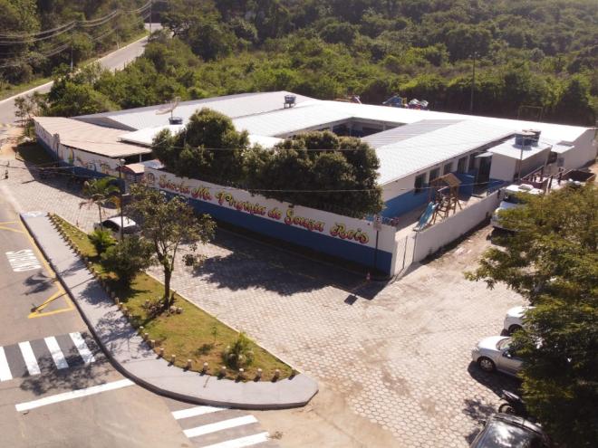 Escola Municipal Virgínia de Souza Reis, no bairro Eldorado, atende alunos da Educação Fundamental e Infantil
