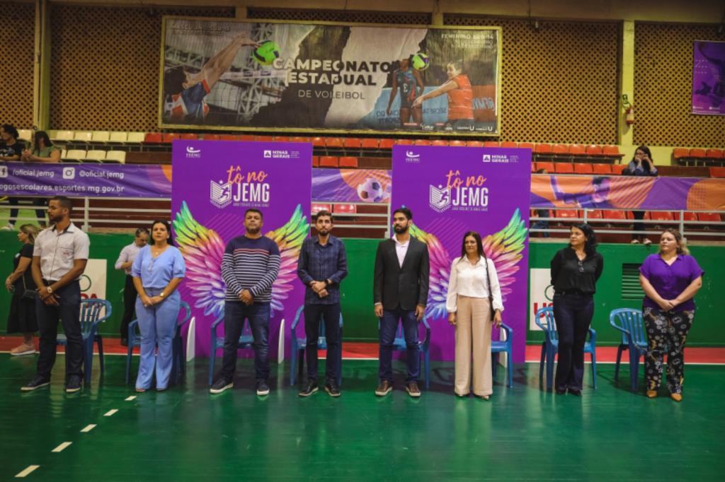 O prefeito Gustavo Nunes, secretários municipais e outras autoridades públicas, e o subsecretário de Esportes do Estado, Antônio Eduardo Viana estiveram no evento