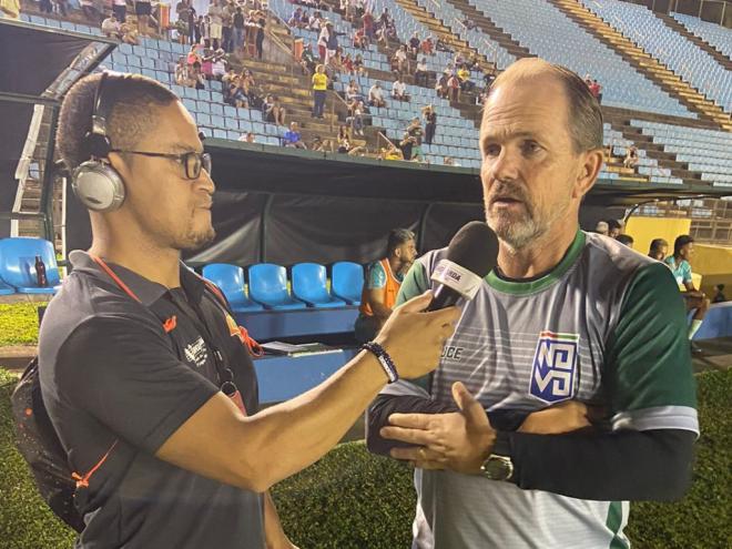O Democrata-GV, do técnico Paulo César Shardong, está na disputa por uma vaga no mata-mata da Quarta Divisão