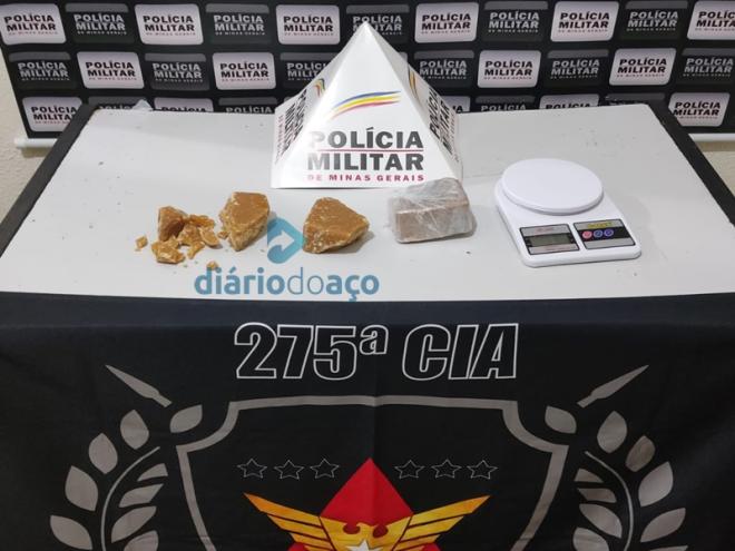 As pedras de crack que estavam sendo preparadas para serem comercializadas