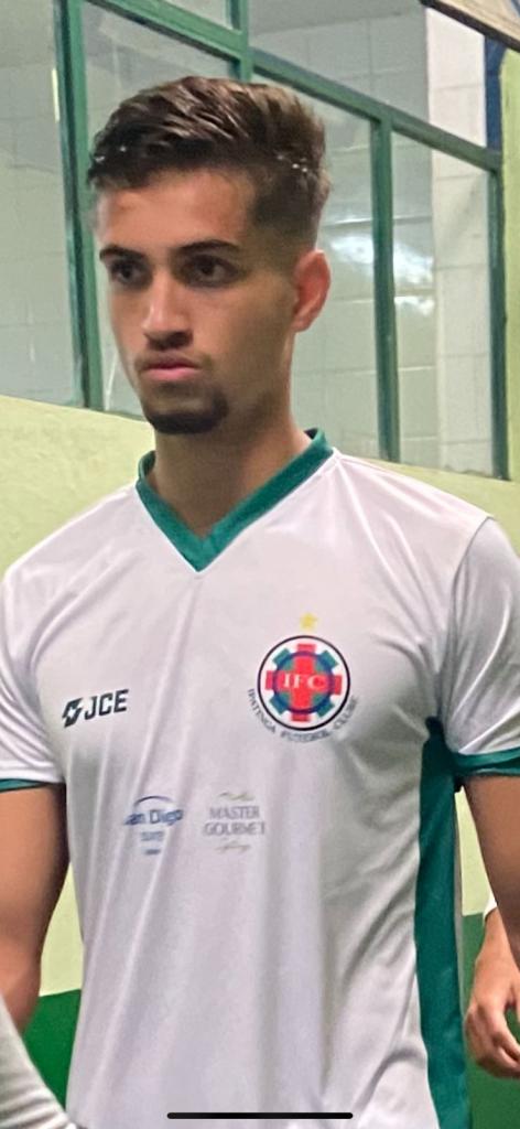 Matias, titular da zaga do Tigre no jogo decisivo contra o Araguari no Mineiro Sub-20
