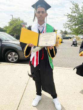 João Victor Ferreira Neto concluiu o ensino médio na Abraham Lincoln High School