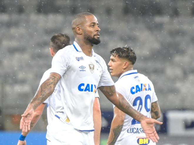 Zagueiro foi multicampeão no Cruzeiro
