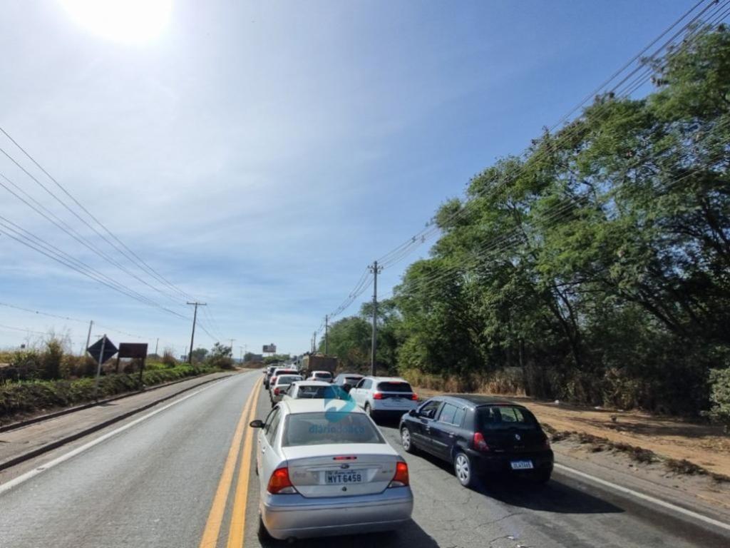 Motoristas que trafegam pela BR-458, tanto sentido a Ipatinga quando no sentido a Caratinga precisam ter paciência  