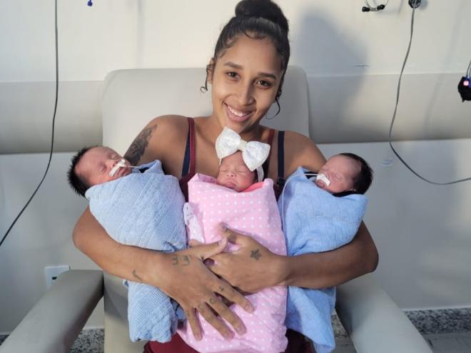  Estefany Lorraine da Silva, mãe dos trigêmeos, comemora acolhimento que teve na unidade hospitalar 