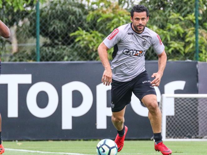Ex-atacante vai ter que pagar R$ 17,5 milhões ao clube