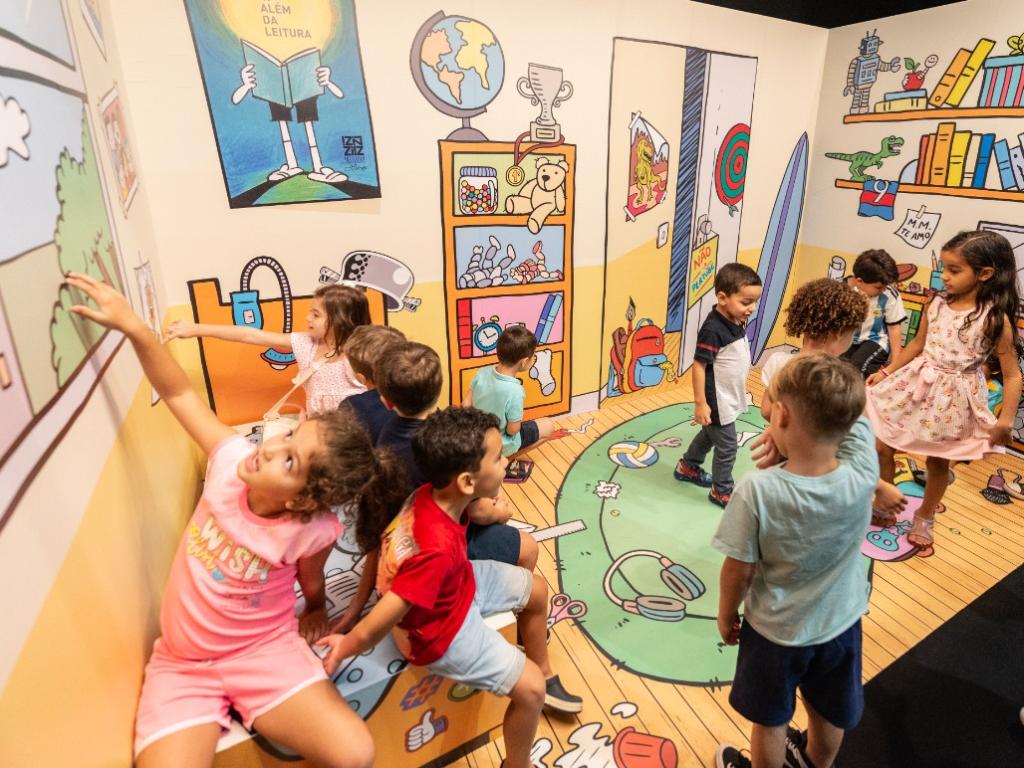 Os visitantes podem desbravar as obras clássicas de Ziraldo, um dos grandes artistas gráficos do país