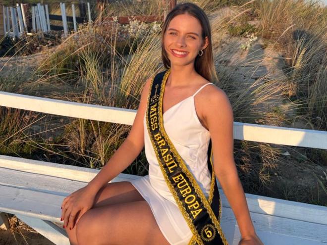 Quando ainda morava em Timóteo, Letícia já tinha o sonho de se tornar uma modelo e participar de um concurso de beleza 