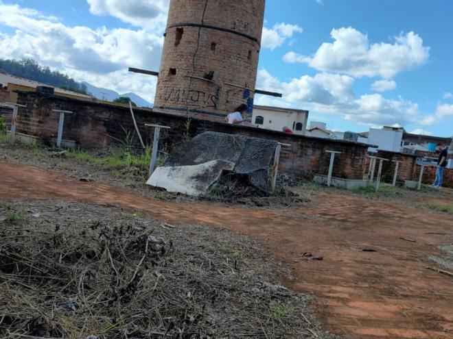 Moradores do bairro Novo Horizonte fizeram uma visita para avaliar possibilidades de ocupação