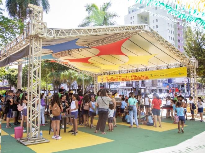 Projeto de literatura tem programação gratuita na Praça 29 de Abril