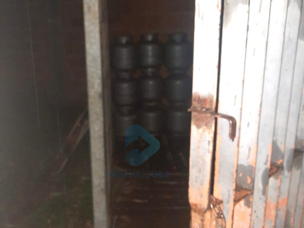 Foram localizados 36 botijões 