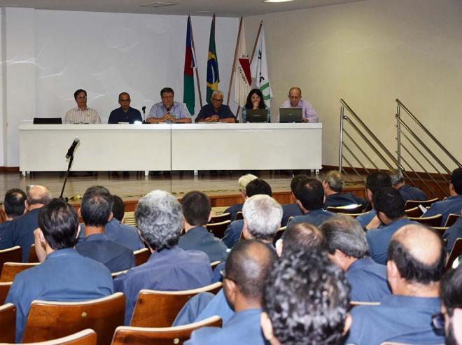Representantes da BVC e da Usiminas durante a reunião de encerramento do processo de auditoria