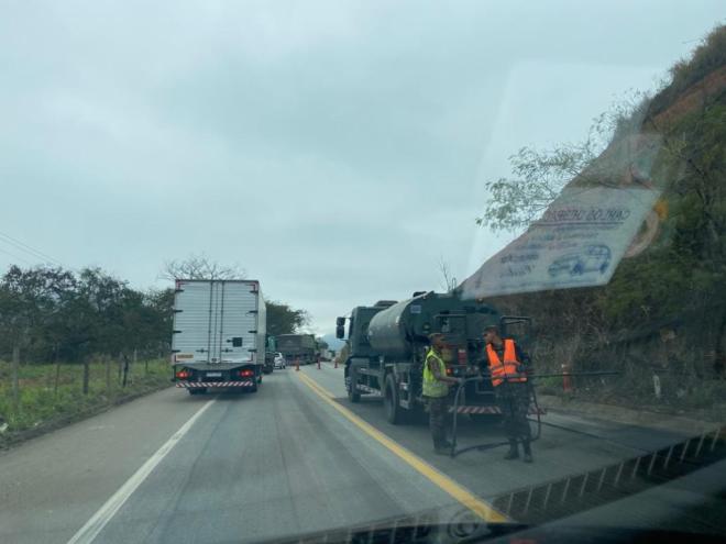 Tráfego está lento desde o começo da manhã no trecho entre Lagoa do Pau e o posto da Polícia Rodoviaria Federal em Jaguaraçu