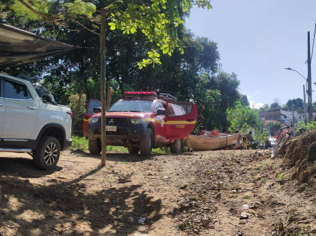 Marcas de sangue foram encontradas desde a beira linha ferroviária até a margem do rio Doce 