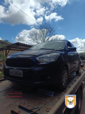 Ford Ka apresentava sinais de adulteração e também foi apreendido 