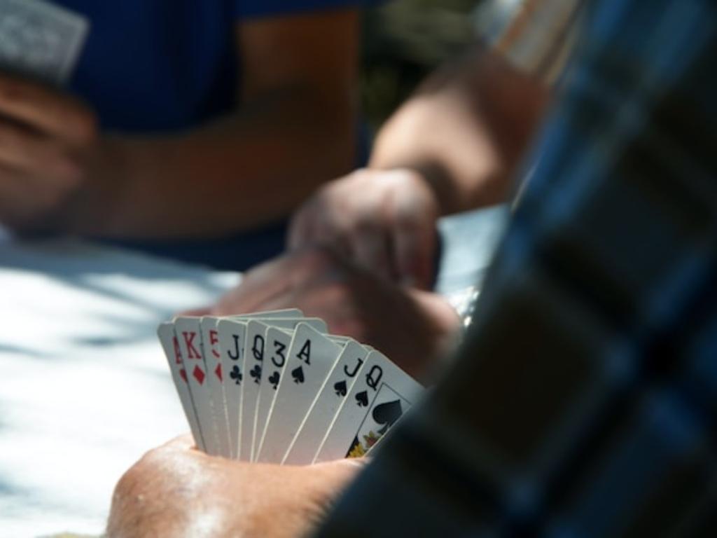 5 jogos de cartas nada tradicionais e divertidos