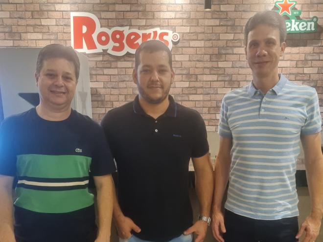 Rogério de Paula Silva foi eleito como Destaque Lojista  