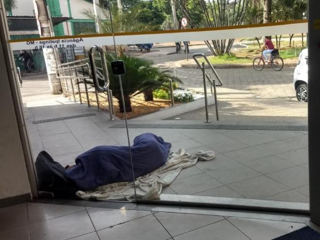 Padre Júlio Lancelotti, que atua na capital paulista, comenta como é impressionante o número de pessoas em situação de rua