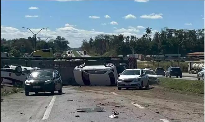 BR-040 ficou fechada por cinco horas em Sete Lagoas, por causa de acidente envolvendo seis veículos e três mortes