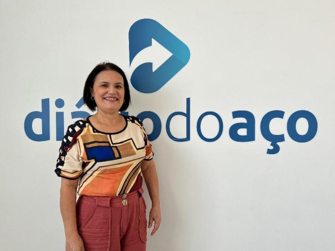 Joselina Carvalho concedeu entrevista à reportagem do Diário do Aço e falou sobre o livro 