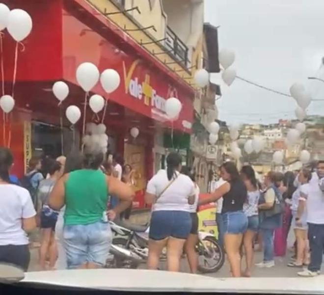 Nesta sexta-feira, familiares e amigos pediram justiça para Tiago Brito 
