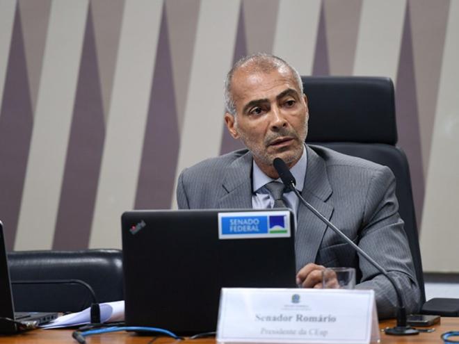 Relator da proposta, Romário defendeu aprovação da dedução 