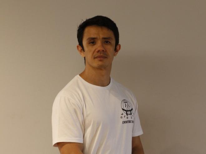 Alessandro Miake é professor de Krav Maga em Ipatinga e pratica a modalidade há 16 anos 