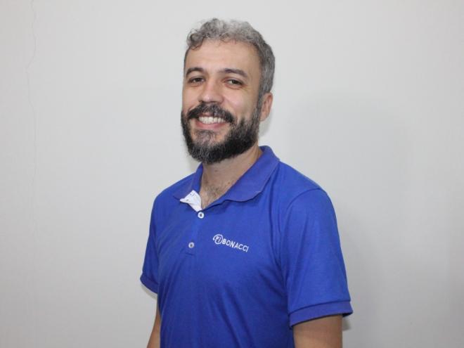 André Ricardo de Castro é professor de Química há 16 anos em colégios e pré-vestibulares