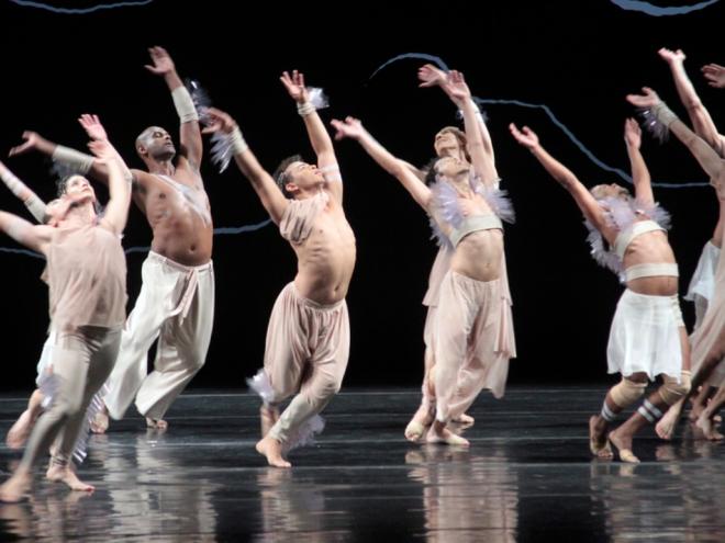 A produção de espetáculos de dança está contemplada 