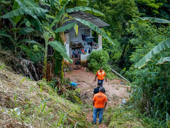 Os agentes da Defesa Civil vão intensificar as vistorias das áreas para identificar riscos 