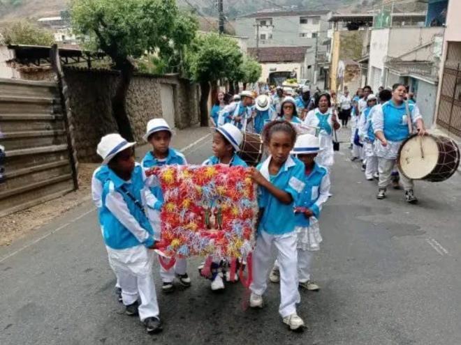 Em Timóteo, tradição religiosa católica se repete há 57 anos