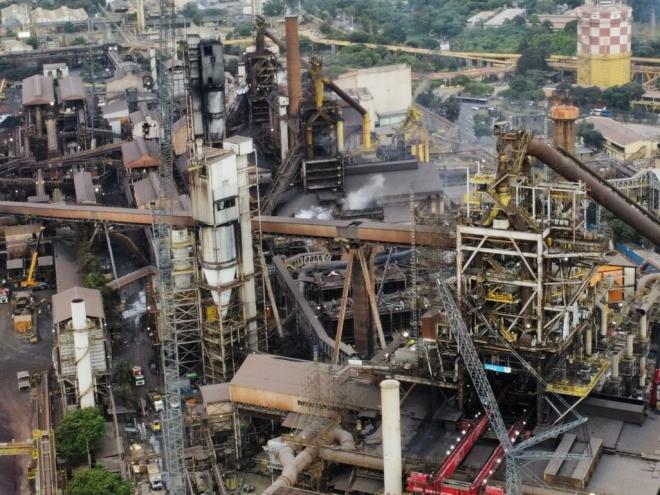 Acidente ocorreu no alto-forno 3, onde é realizada uma obra 