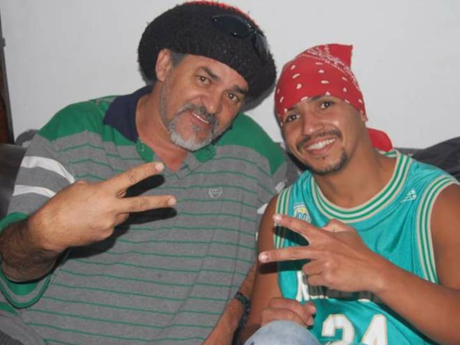 Com Nelson Triunfo (E), o ''pai'' do hip hop brasileiro